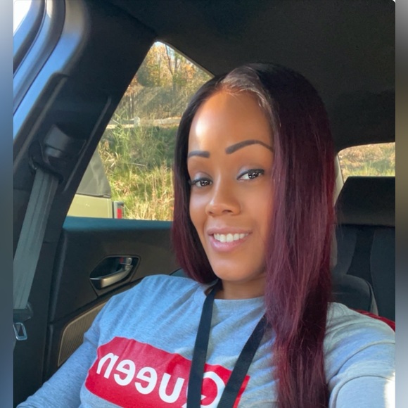 Meet your Posher, Tiffany - Picture 4 of 7